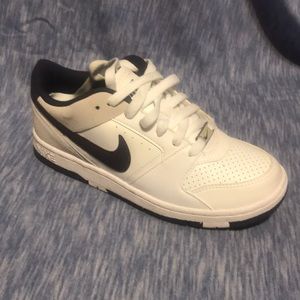Nike Prestige II